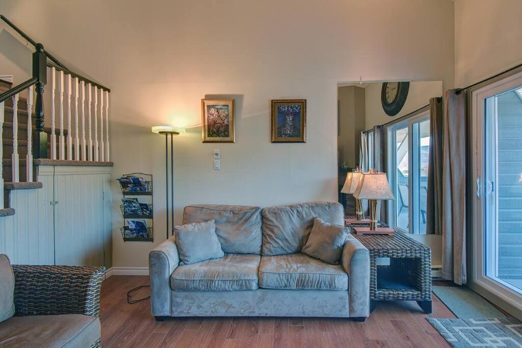 Charming Tremblant 1 Bedroom With Pool And Hot Tub Mont-Tremblant Luaran gambar