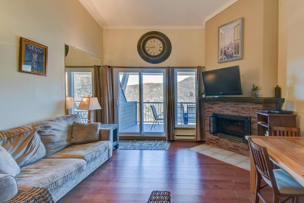 Charming Tremblant 1 Bedroom With Pool And Hot Tub Mont-Tremblant Luaran gambar